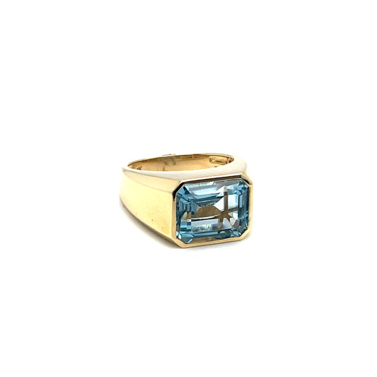 14Kt Yellow Gold Blue Topaz Fashion Ring