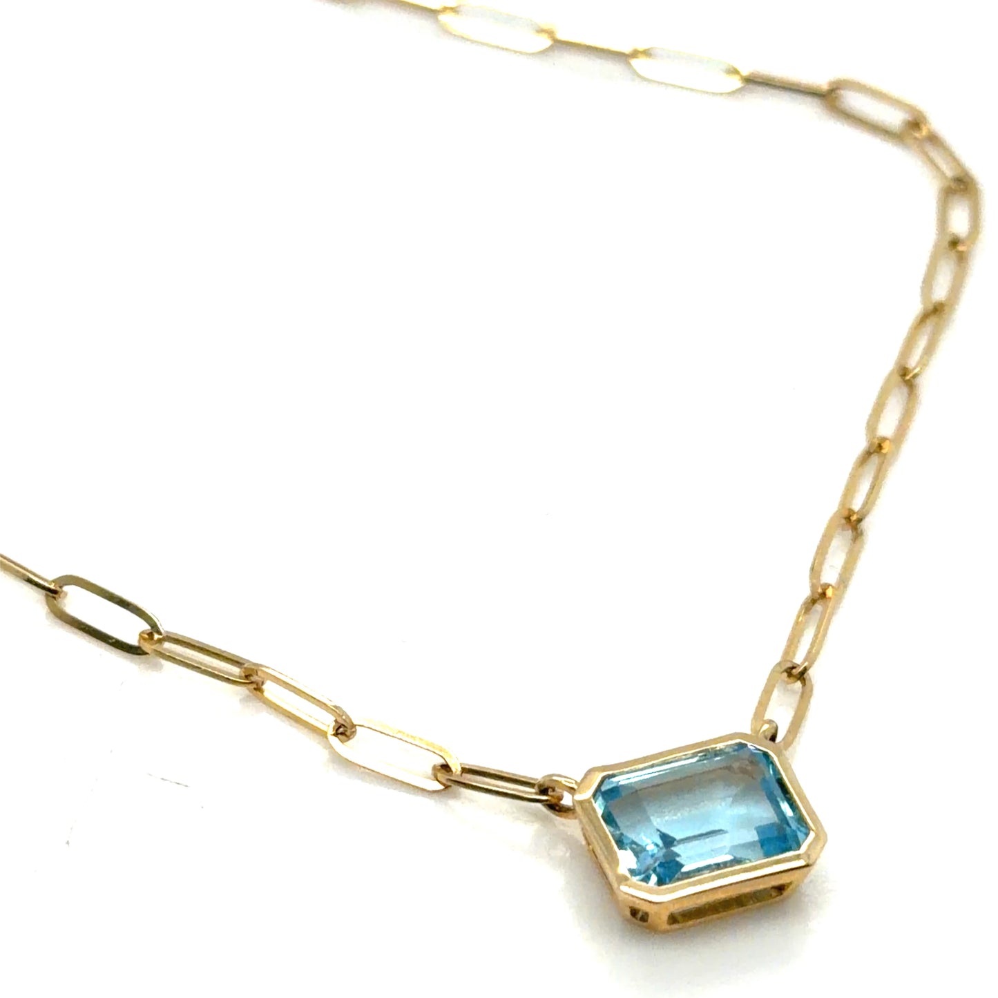 14Kt Yellow Gold Blue Topaz Necklace